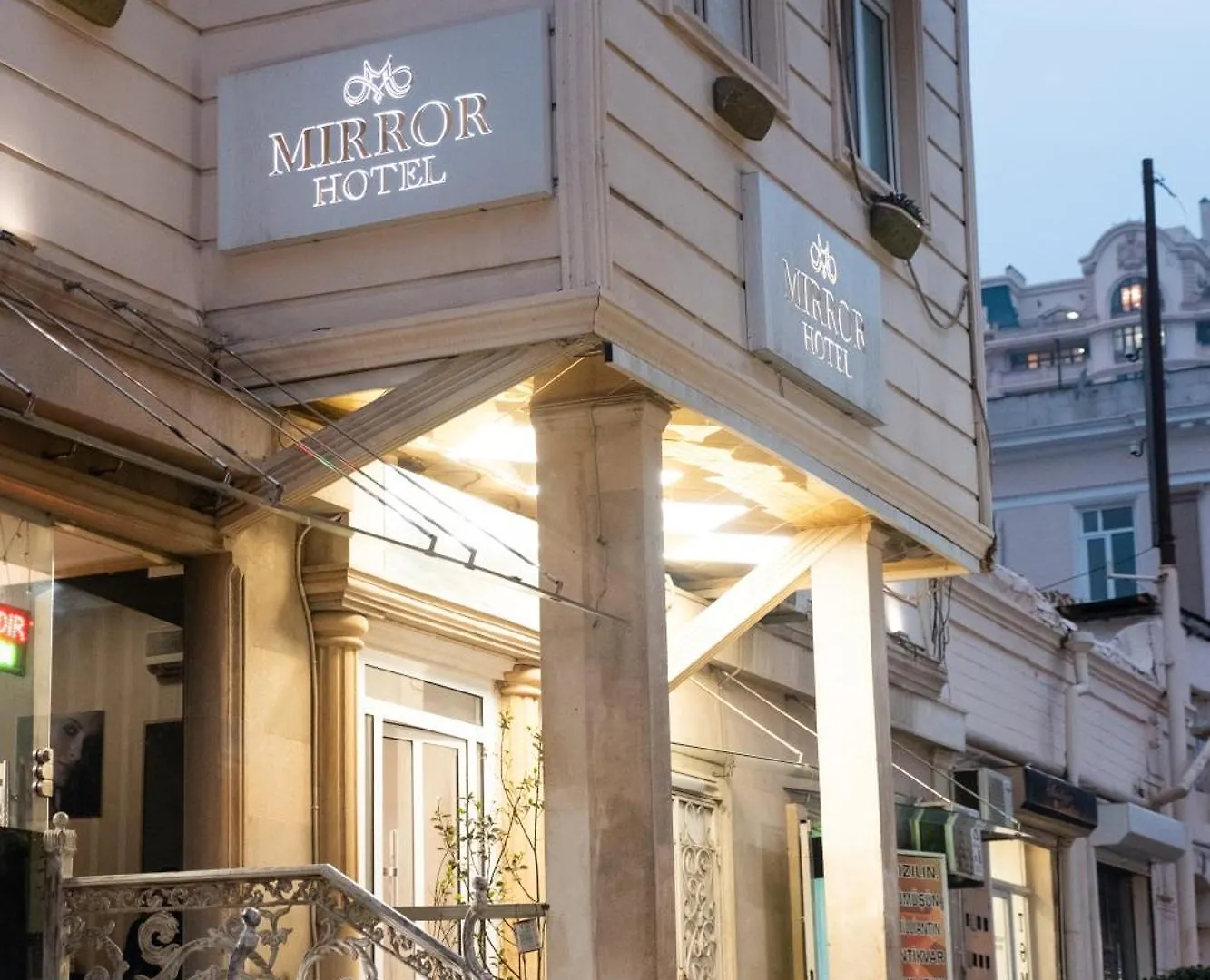The Grand Mirror Hotels Baku 4*,  Azerbaijan