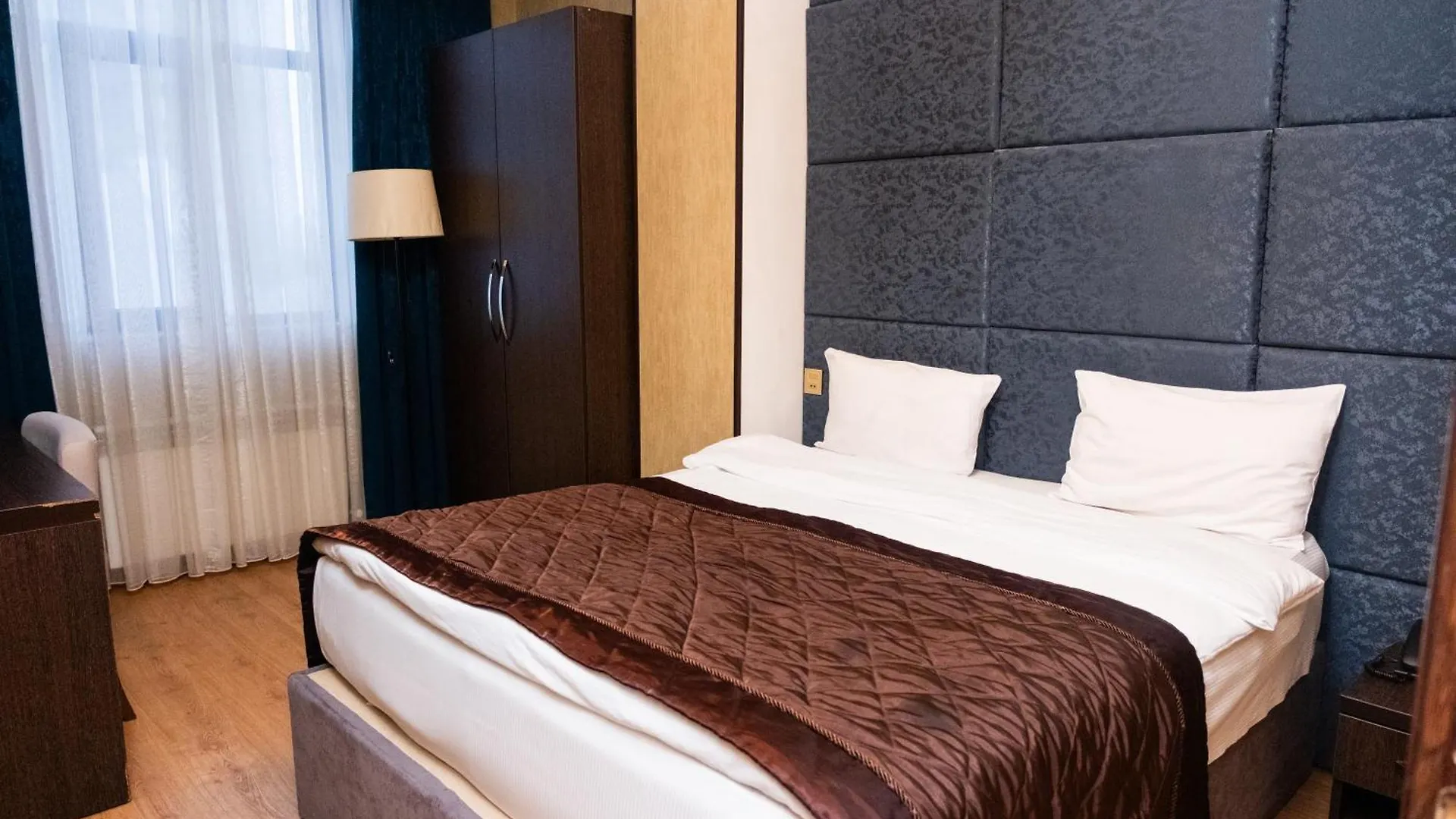 ****  The Grand Mirror Hotels Baku Azerbaijan