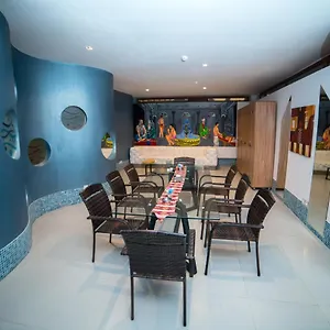 4* Hotel Parkway &